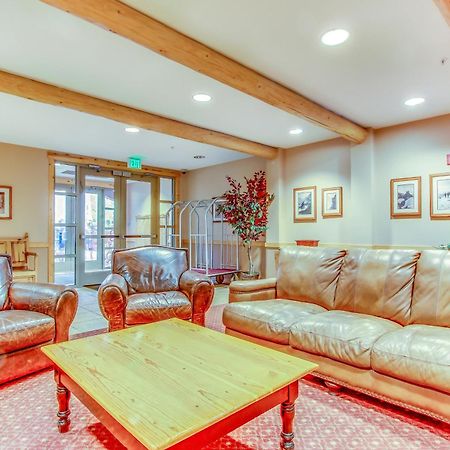 Tucker Mountain Lodge #104 Copper Mountain Room photo