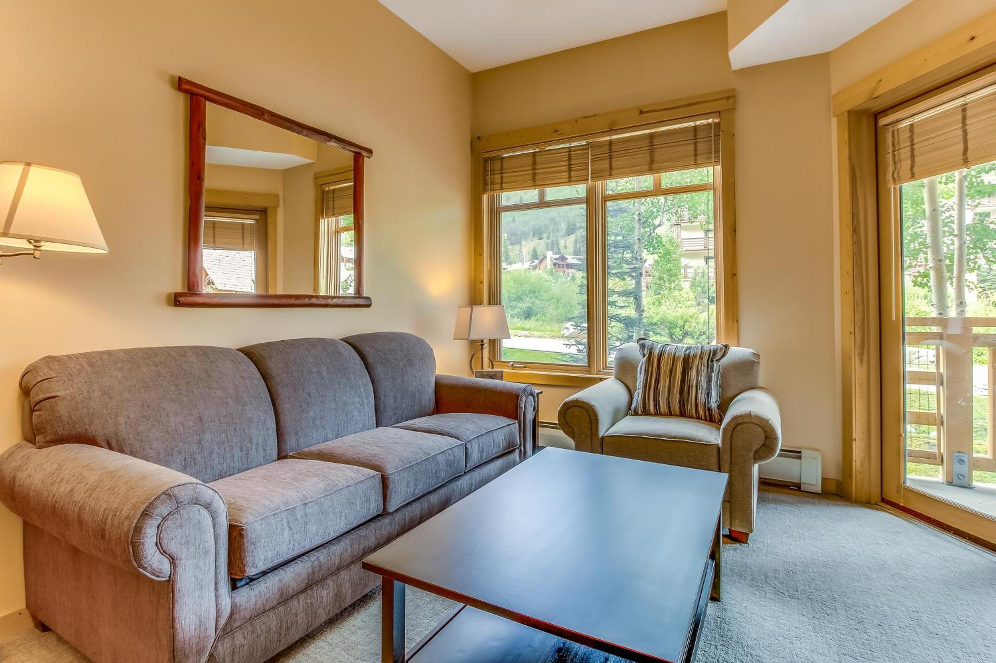 Tucker Mountain Lodge #104 Copper Mountain Room photo